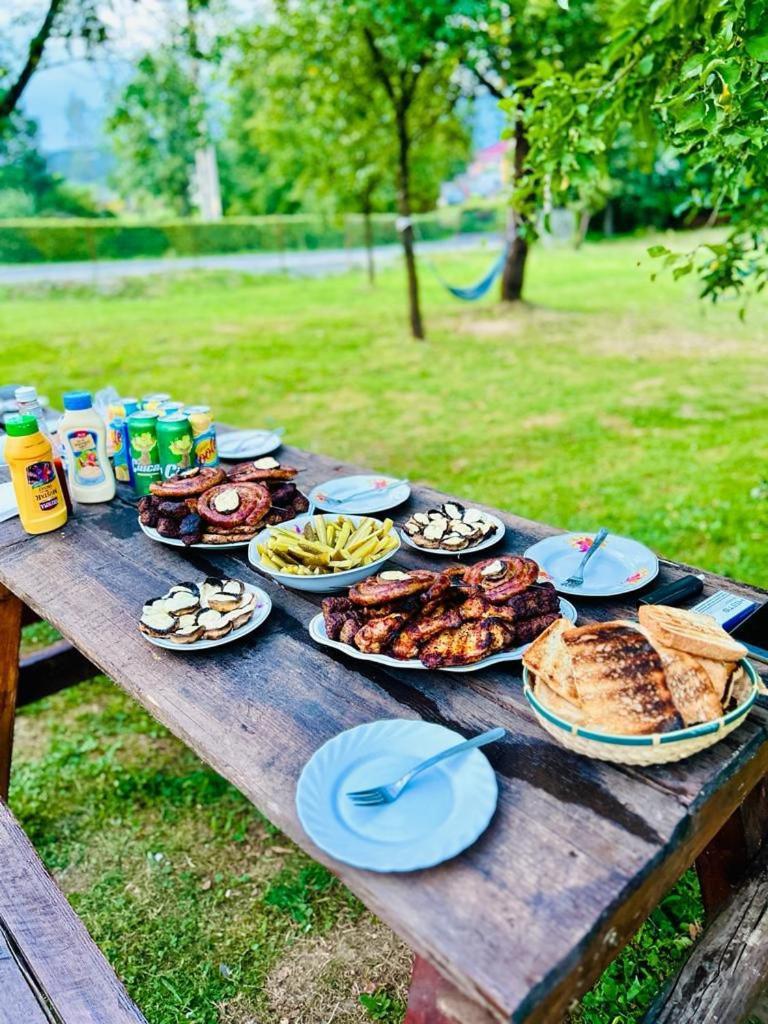 Pensiunea Rnb Maramures Surdesti  Exterior photo
